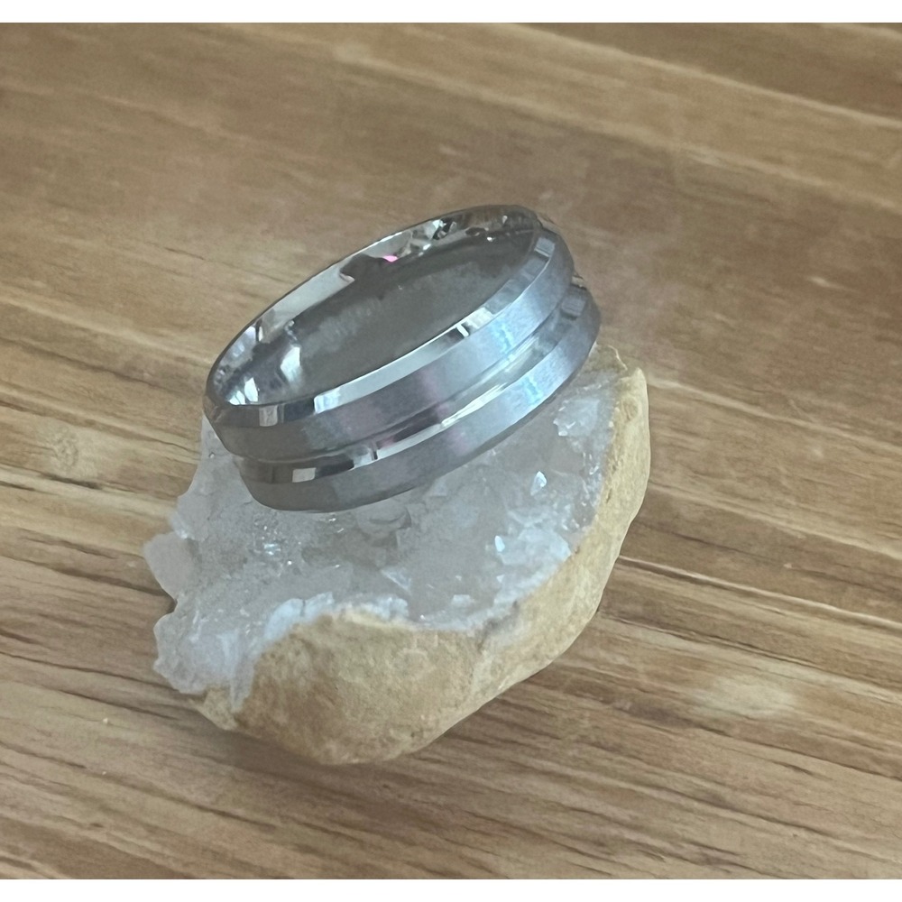 New Silver Tungsten Unisex Ridged Band Ring- Brushed Finish -8mm Width -Size 7 - Picture 2 of 12
